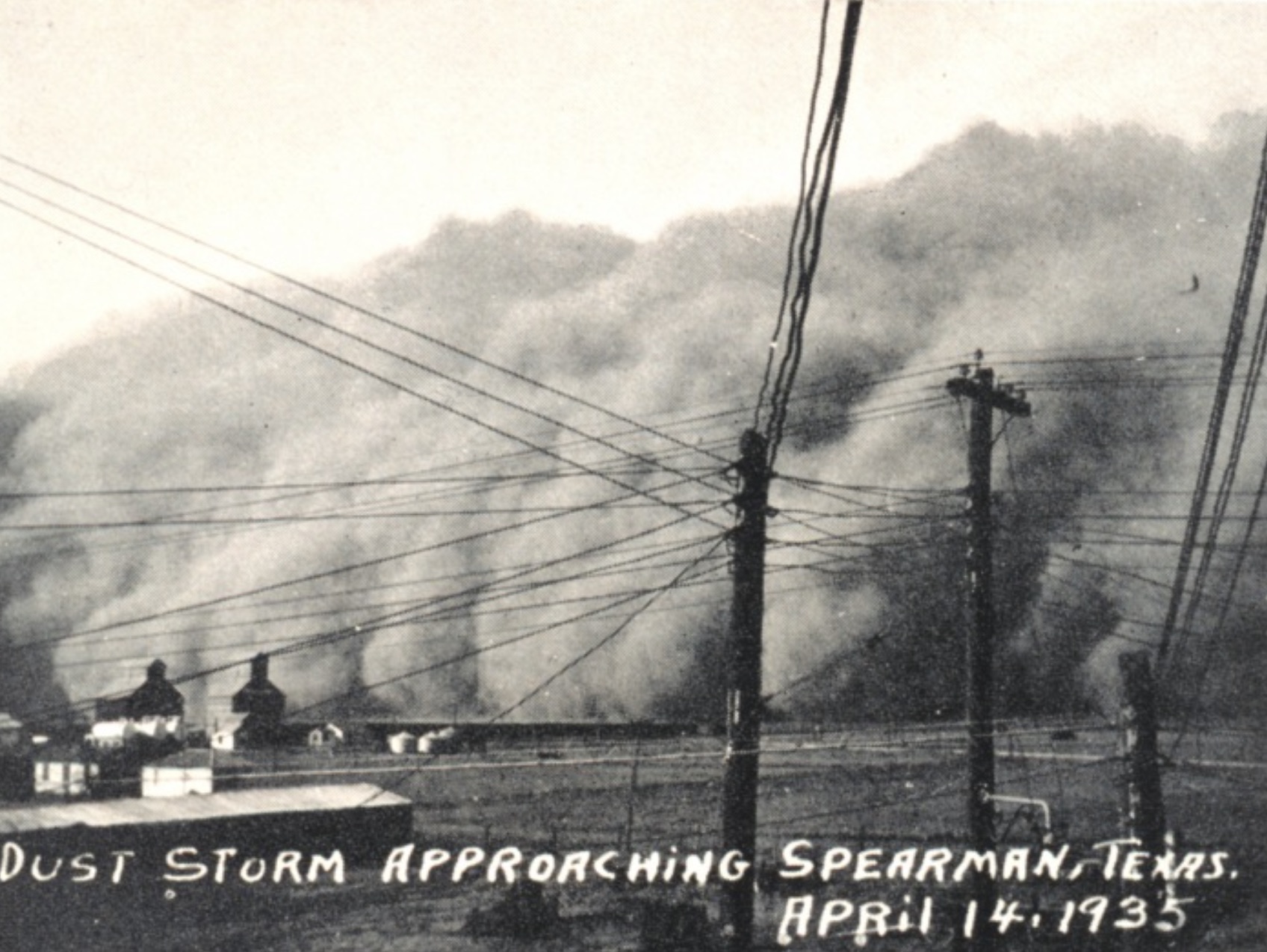 A dust storm in Spearman, Texas 